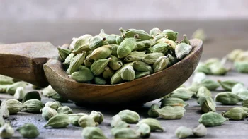 diet-nutrition: green cardamom pods 2236282742