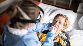 Health: COVID vs Flu: GettyImages 1304578153