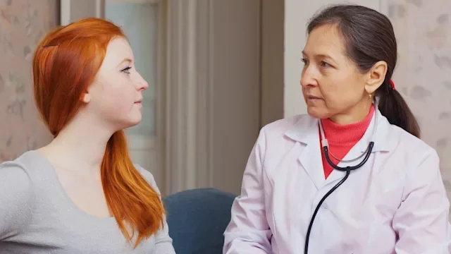 birth control: doctor teen convo 162813790
