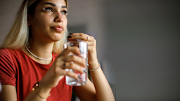 Mixing sleeping pills with alcohol can be a dangerous combination. Here are safety tips for taking over the counter sleep aids, dos and don’ts, dosing tips, and more.