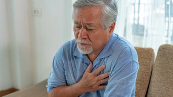 Pulmonary hypertension: senior man trouble breathing 1357115526
