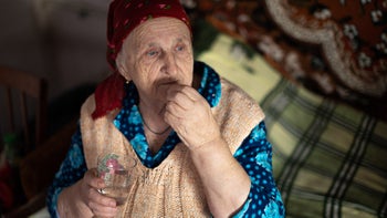 Health: Supplements & Herbs: grandma taking pill 1453336959