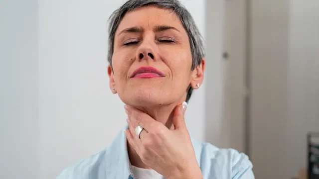 infections: touching swollen neck lymph nodes 1463487968