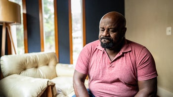Tricyclic-Antidepressants: anxious man at home 1682578354