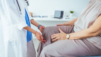 Pravastatin Side Effects In Elderly Woman: What to Know