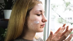 Retin-A and Retin-A Micro are topical acne treatments with the same active ingredient, tretinoin. Here’s how they’re different.