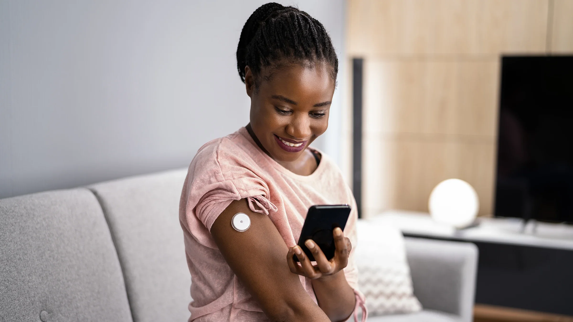 Diabetes: woman check diabetes monitor-1338374024