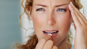 Migraine: Triptan: taking pill for headache 171355789