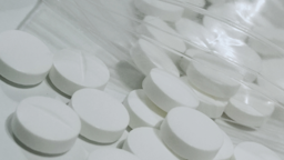 Metformin tablets spilling out of a plastic bag. 
girubalani garnarajan/iStock via Getty Images