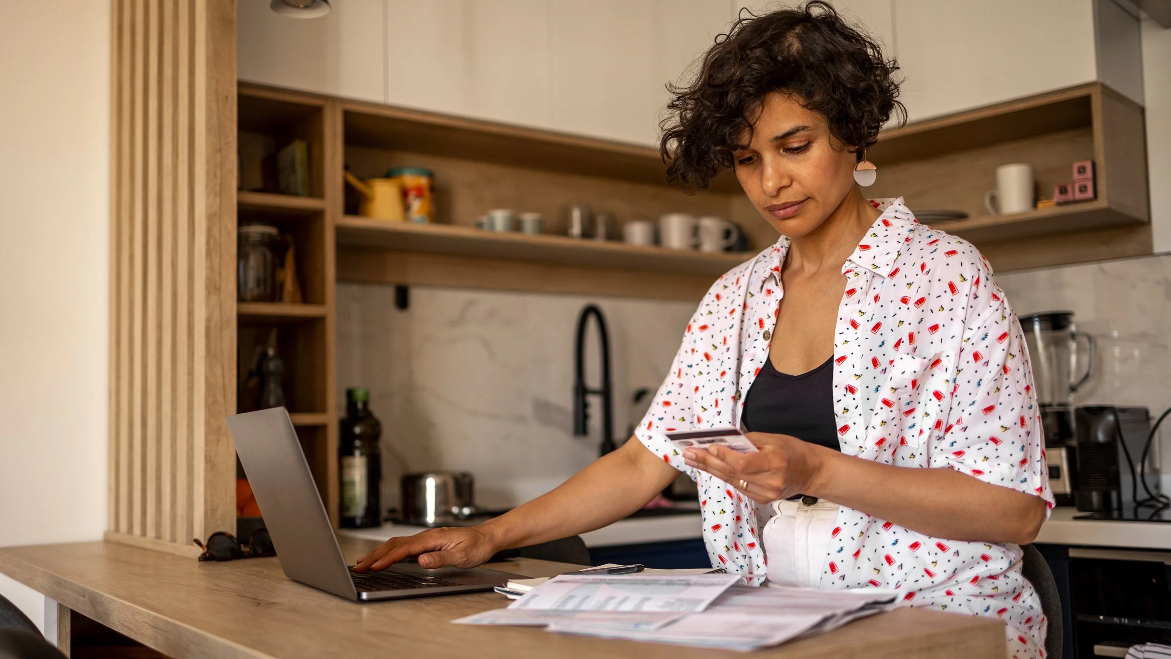 A person paying a bill online.
