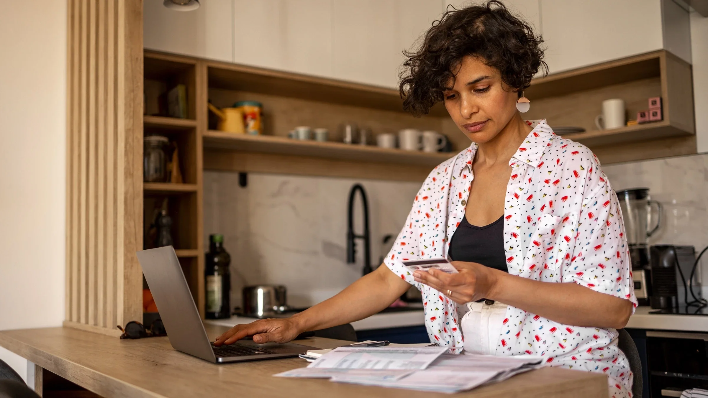 A person paying a bill online.