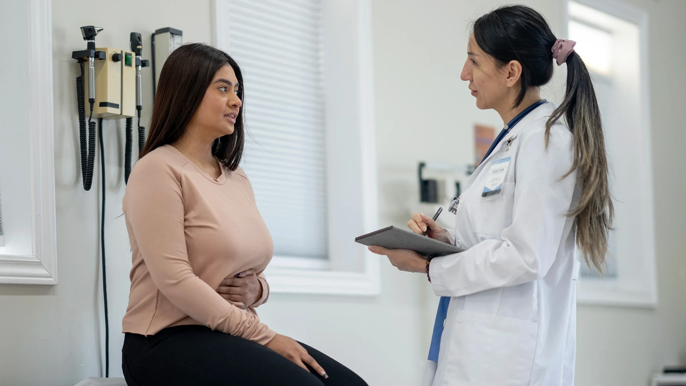 Woman with abdomen pain
FatCamera/E+ via Getty Images