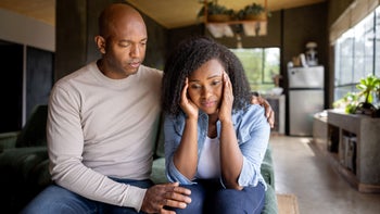 Pregnancy: husband consoling worried wife 1391148902