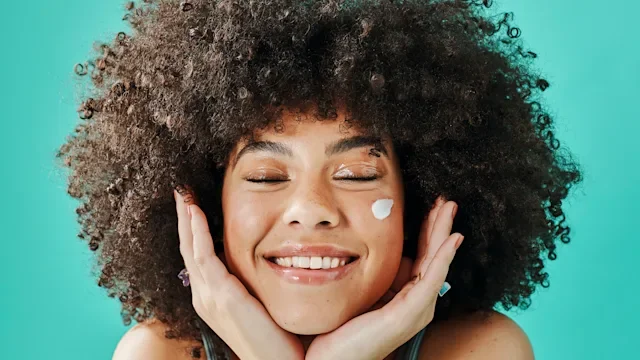 Tretinoin vs. Adapalene for Acne: What Are The Differences and Which Works Better?