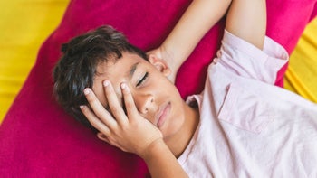 Migraine: child headache 999639678