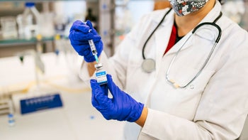 Health: Vaccines: GettyImages 1293301921