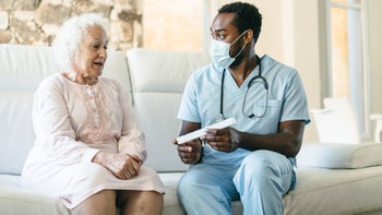 Synthroid: nurse explaining medication 1425331010