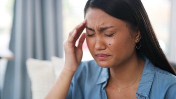 Allergies: woman with brain fog 1479343039