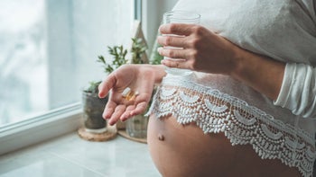 Supplement herbs: holding pills water pregnant 1097562644