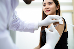 Most experts recommend getting a flu shot each year as the influenza virus changes all the time. Learn how the flu shot works, when to get the shot, and more.