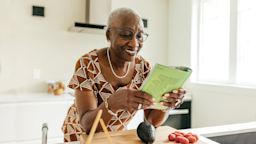 A GLP-1 dietician can help you maximize weight loss. They can also give you guidance on building muscles and minimizing side effects while taking GLP-1s.