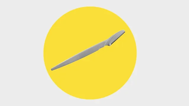 dermaplain razor yellow circle background 1303438543