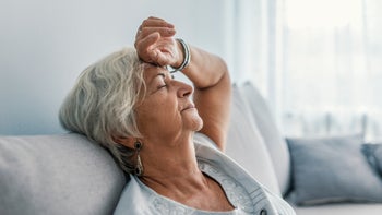 Effexor: Side effects: woman resting couch 997790232