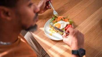 diet-nutrition: closeup egg with salad 1821951205