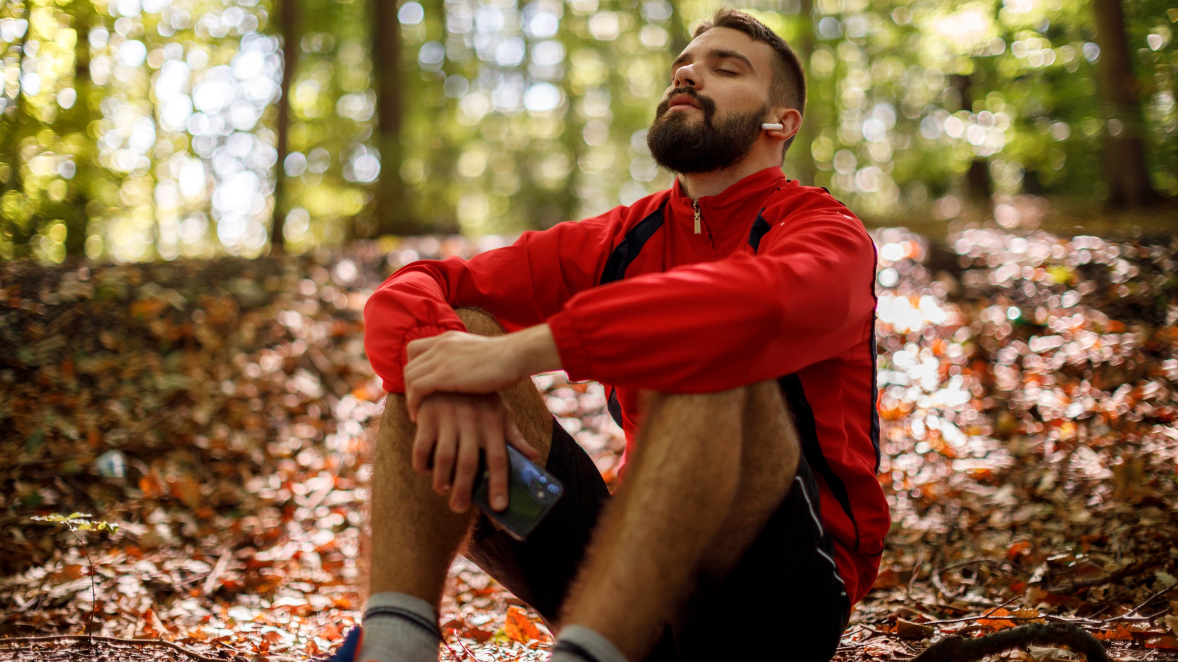 Health: Asthma: man resting in nature 1286401346