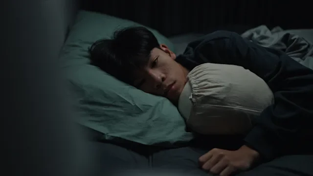 ADHD: teenager with insomnia 2152639320