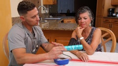 Lisinopril starts working within 1 hour and reaches peak effects in about 6 hours. Get all the info about lisinopril, including the best time to take it.