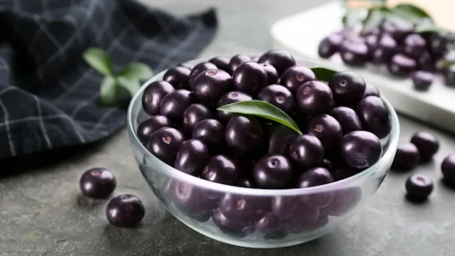Diet Nutrition: fresh acai berries 1352473210