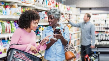 Diet nutrition: discussing nutrition label 1196818607