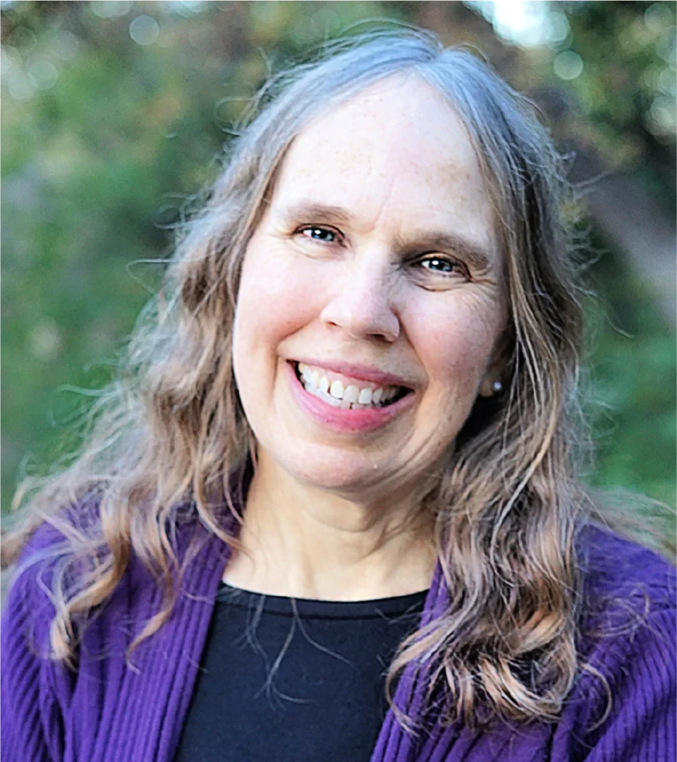 Maria Veres is pictured in a headshot.