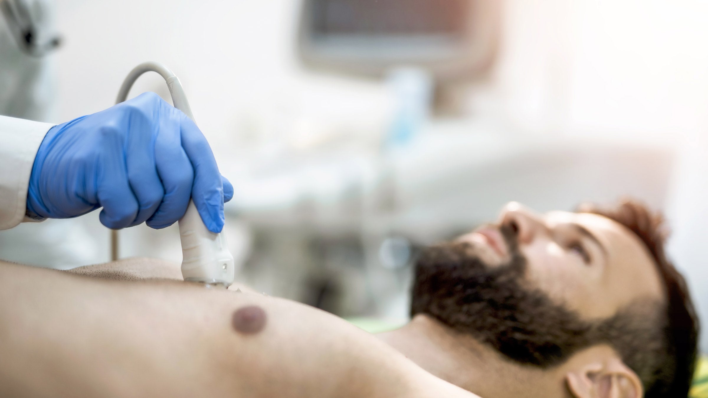 Heart: getting echocardiogram 961032362
