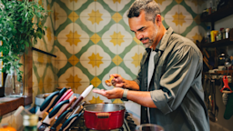 Though you can take Viagra with or without food, certain meals can interfere with it. Learn more with this list of foods to avoid when taking Viagra.