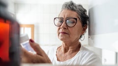SNRIs are a group of depression medications that increase serotonin and norepinephrine levels in the brain. Learn the side effects of SNRIs and how these medications work.
