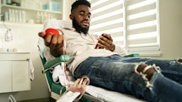 Sickle cell disease (SCD) is a blood disorder that can cause intense pain flares called a sickle cell crisis. Learn about the treatments for a sickle cell crisis.
