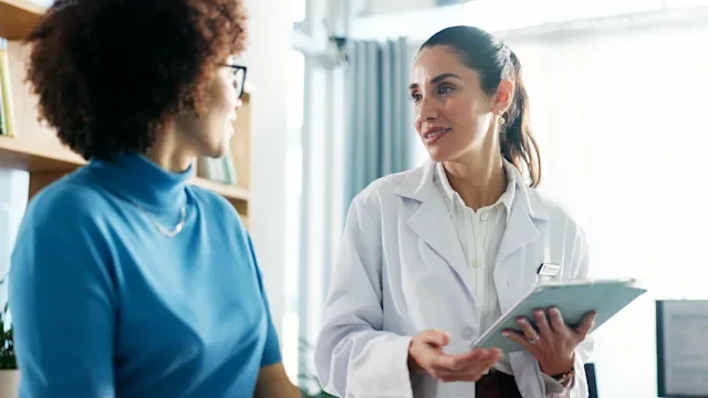 HCP speaking to a patient 2229538647