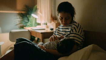 Pregnancy: mother breastfeeding 1319065788