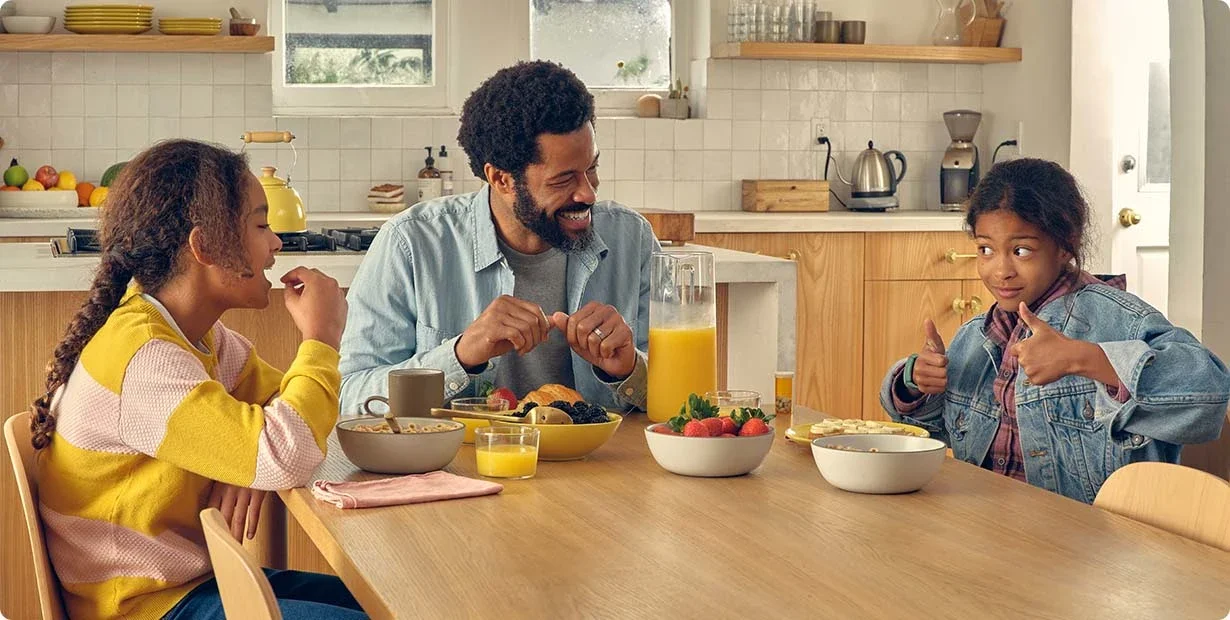 img-black-family-at-table-desktop-png
1230 px / 620 px
121.27 kB