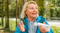 Side effects of amiodarone (Pacerone) can include dizziness, constipation, and photosensitivity. Learn more about common amiodarone side effects here.