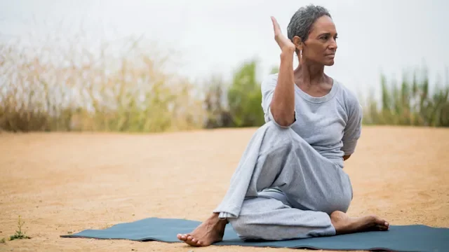 Mental health: Yoga: GettyImages 694289536