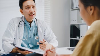 Diagnostics: doctor explaining procedure 1404223797
