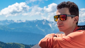 Health: Eye: man sunglasses 1414405369