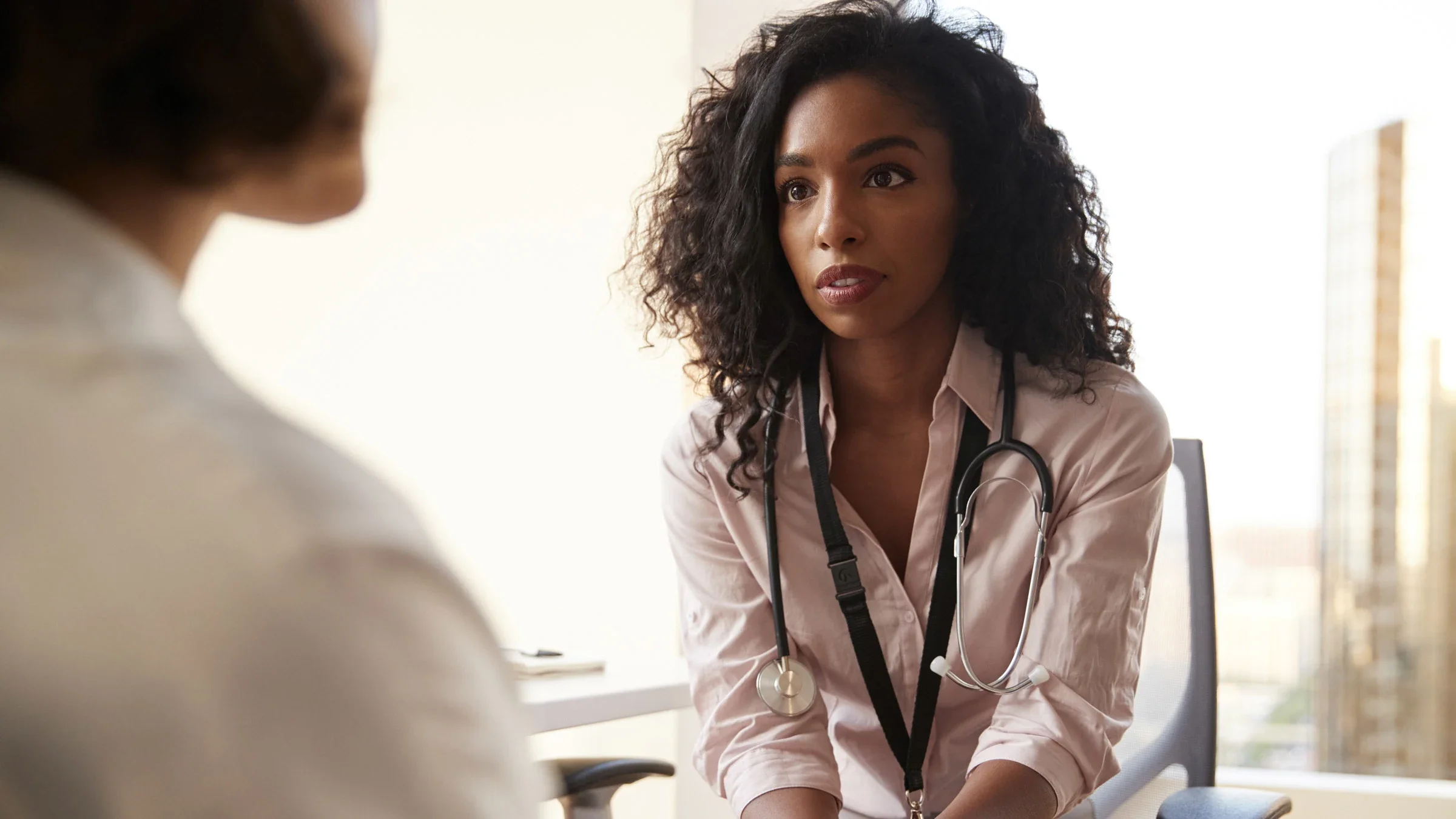 A doctor talking to an unrecognizable patient.
monkeybusinessimages/iStock via Getty Images Plus 
