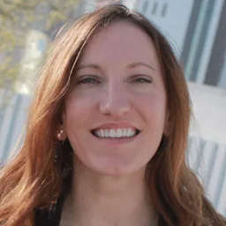 Melanie Lockert
