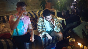 Substance use: Recreational: friends smoking weed drinking 1219012307