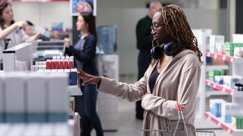Health: Midol: woman over the counter medication 1436152277