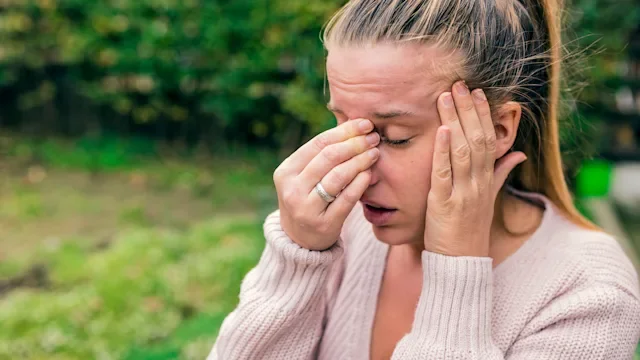How to Relieve Sinus Pressure and Headache: 12 Medications and Home Remedies